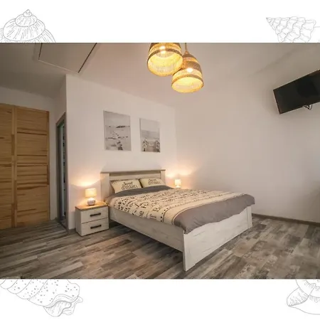 キャンプ場 Flip Flop